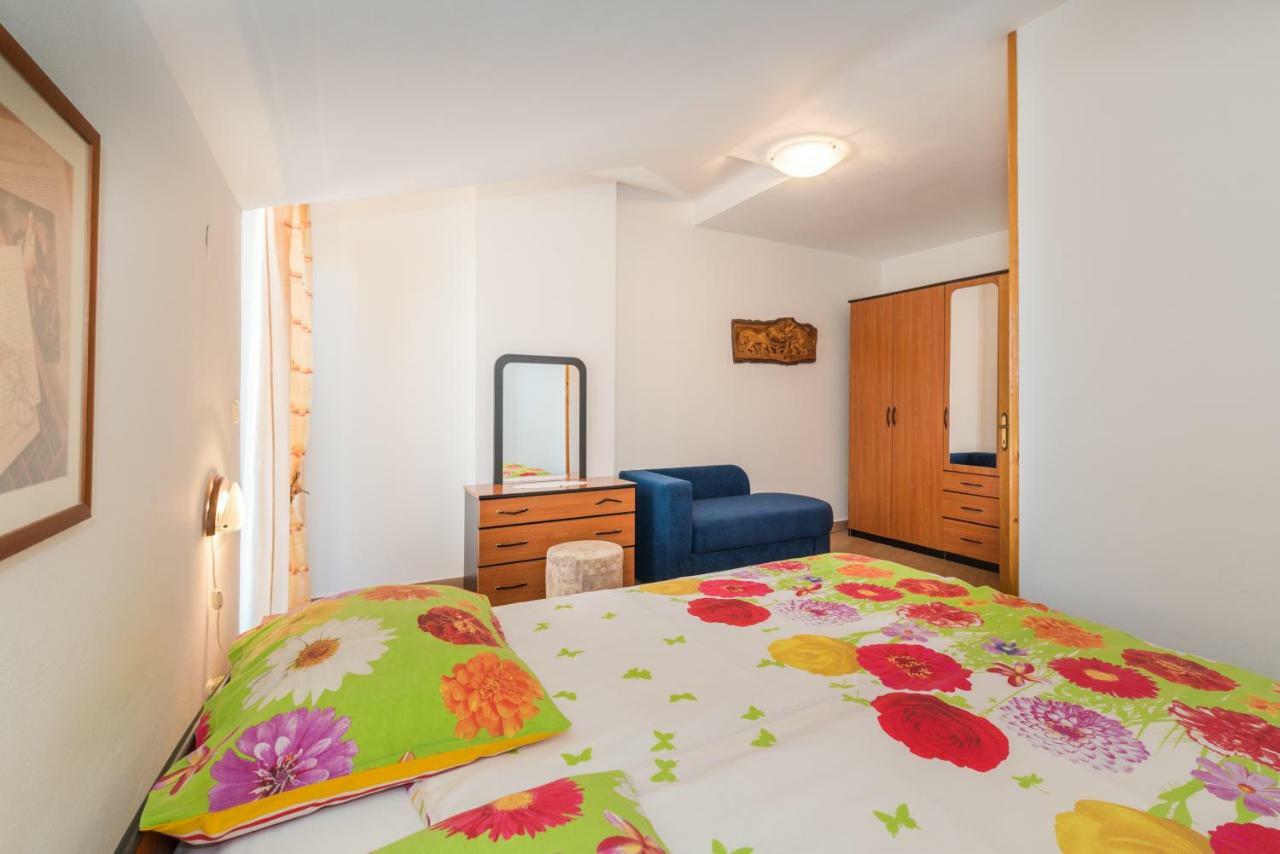 Ferienwohnung Kamelija Rovinj Exterior foto